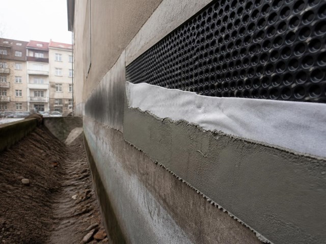 Impermeabilización y drenaje de muros perimetrales de edificios en Pontevedra