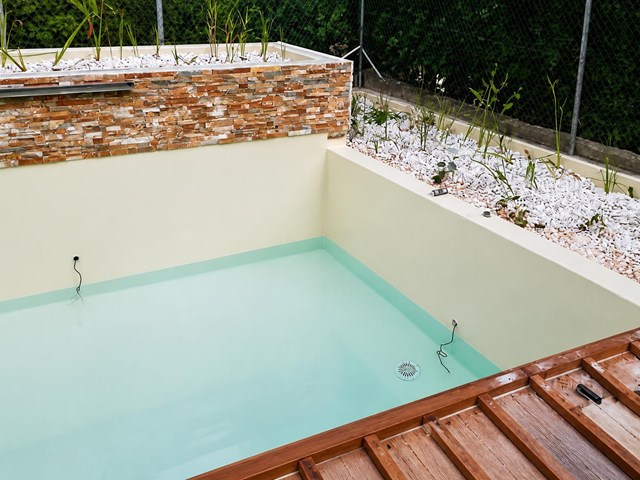 Trabajos de impermeabilización de piscinas de obra con liner en Vigo